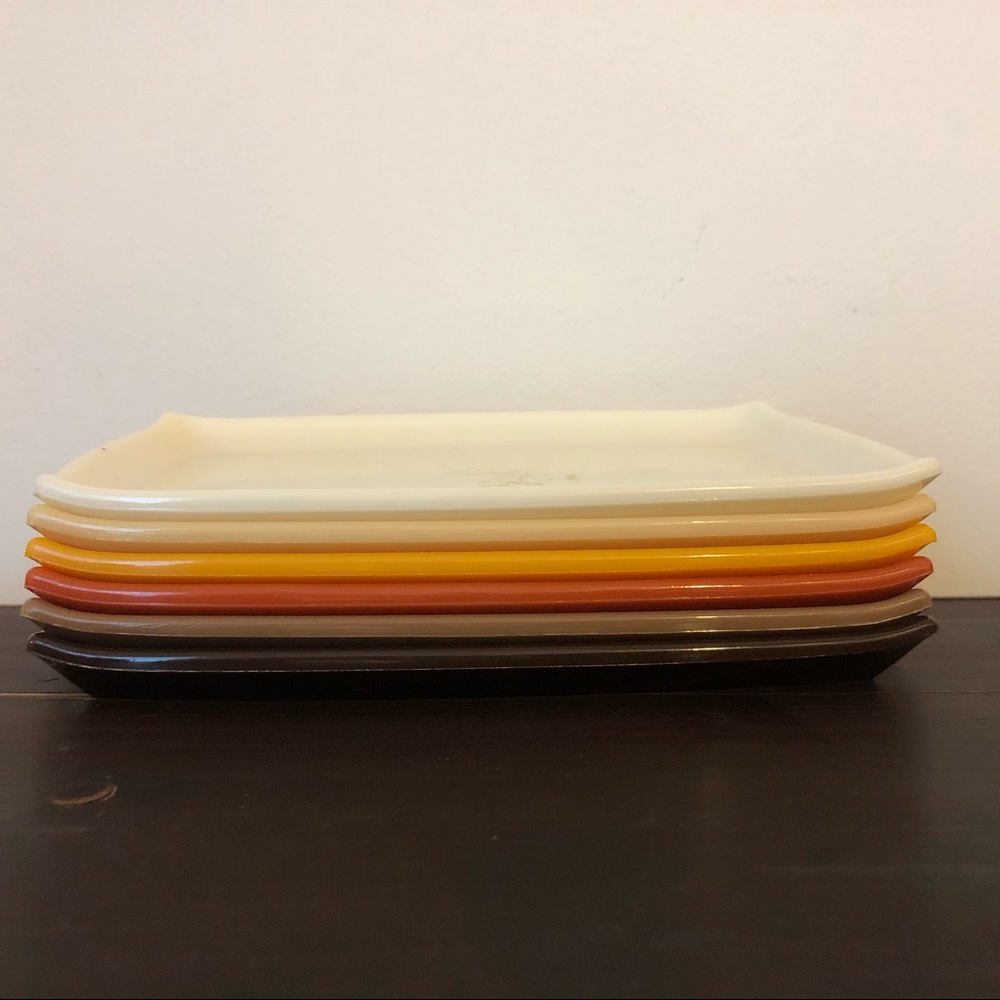 Set of 6 vintage melamine dishes